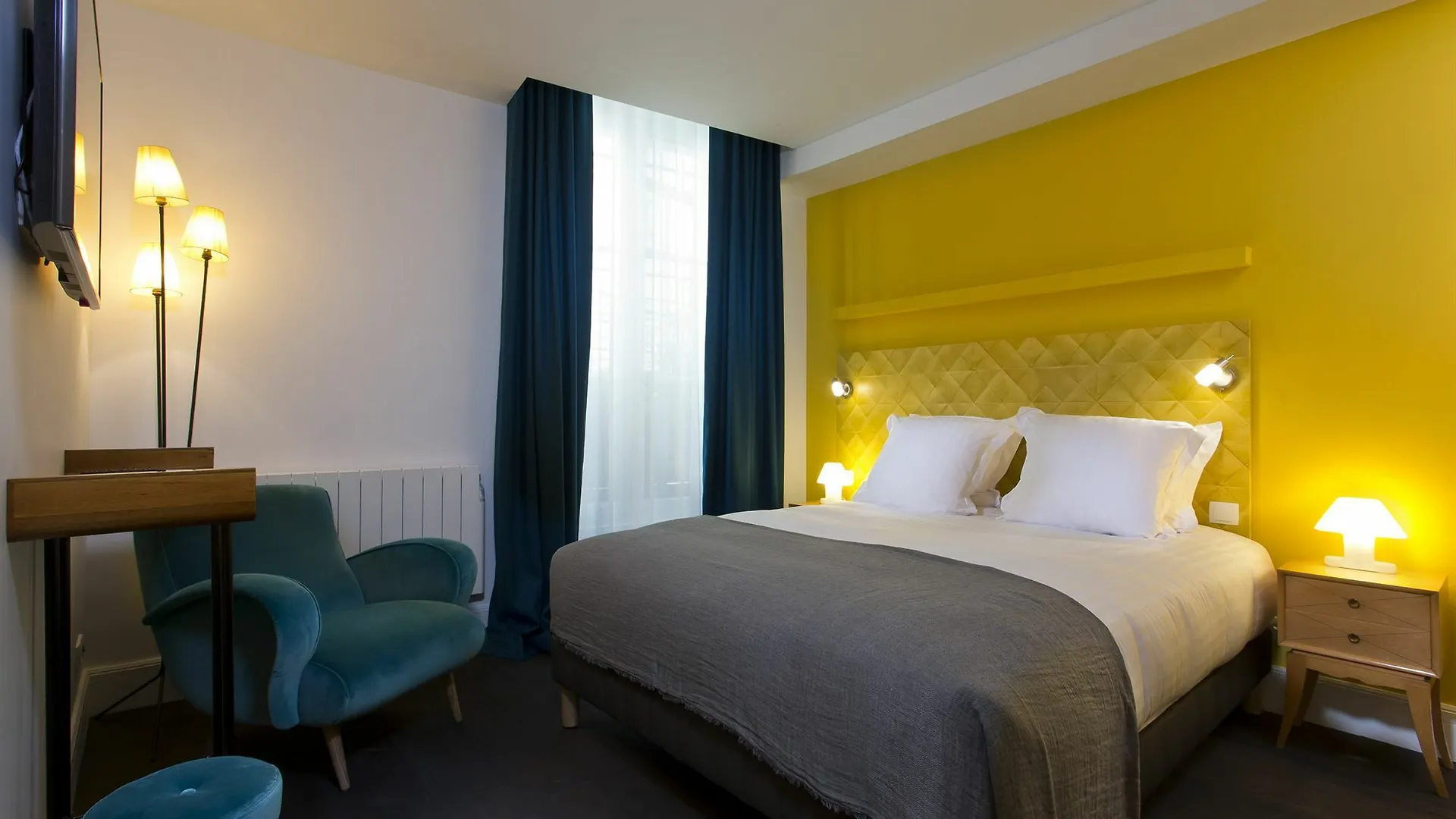 Hotel 1Er Etage Marais Paryż 3*,