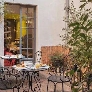 Hotel Le Petit, París