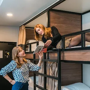 Beau M Hostel