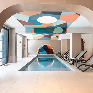 https://chalet-hotel-le-prieure.hotels-rhonealpes.com